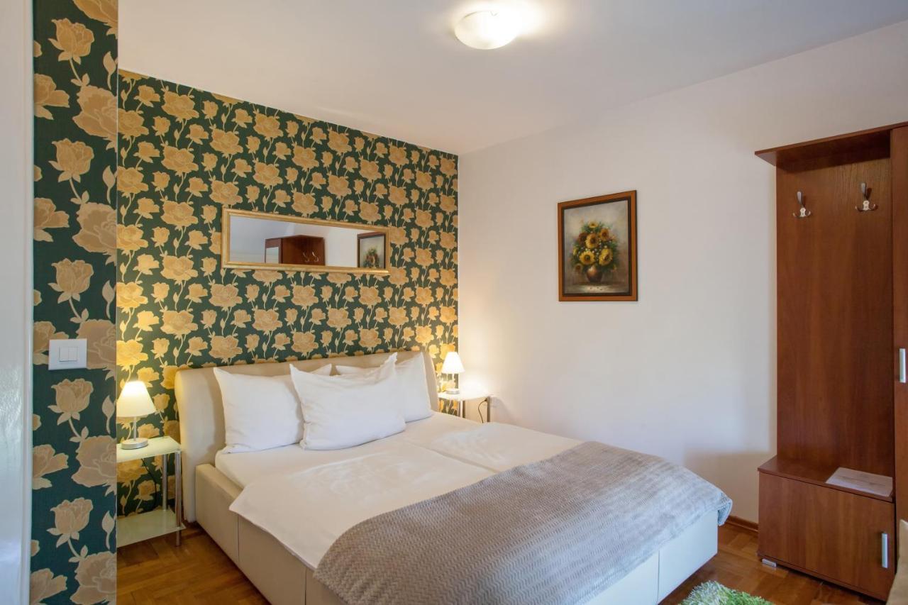 Bed and Breakfast Vila Rosa Vukovar Exterior foto