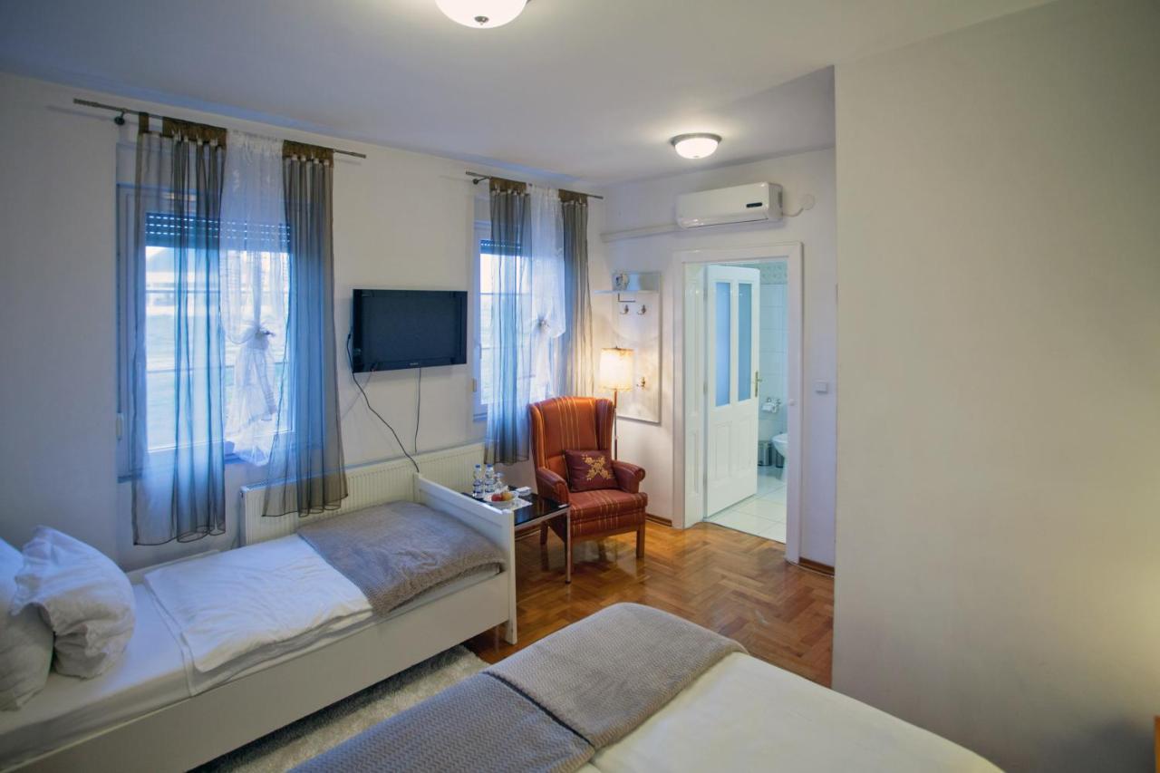 Bed and Breakfast Vila Rosa Vukovar Exterior foto